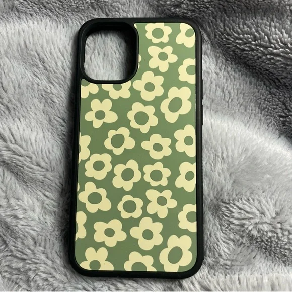 iPhone 12 Mini Case (4) - Picture 5 of 5